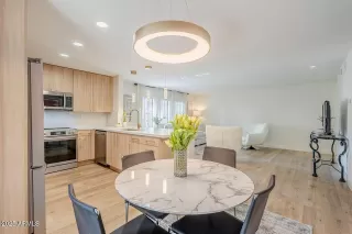 Photo #4: 6944570 Listing 