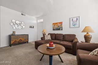 Photo #3: 6944580 Listing