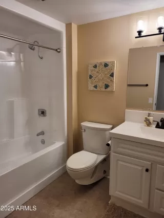 Photo #6: 6944641 Listing