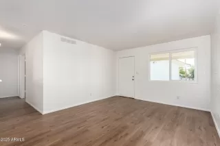 Photo #2: 6944676 Listing 