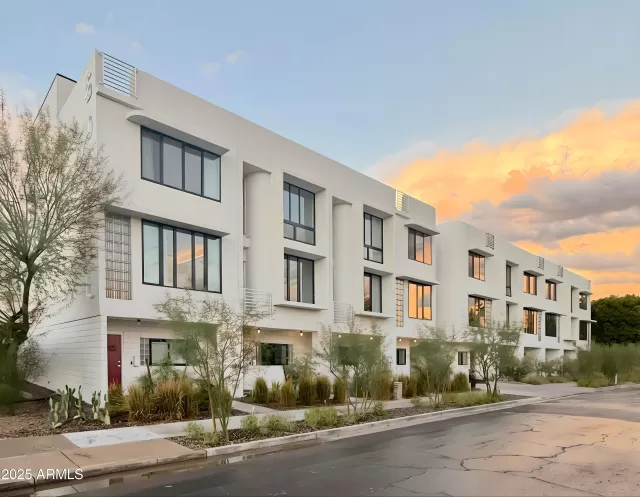 MLS: 6944707 Condo For Sale