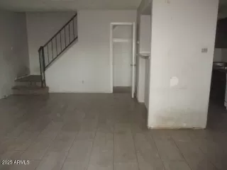 Photo #4: 6944775 Listing