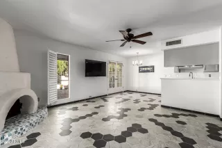 Photo #6: 6944863 Listing