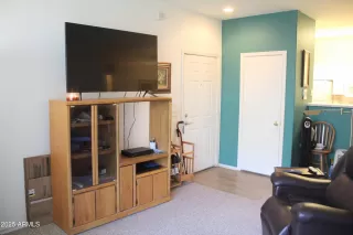 Photo #3: 6944970 Listing