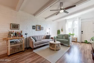 Photo #3: 6945039 Listing