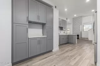 Photo #3: 6945045 Listing 