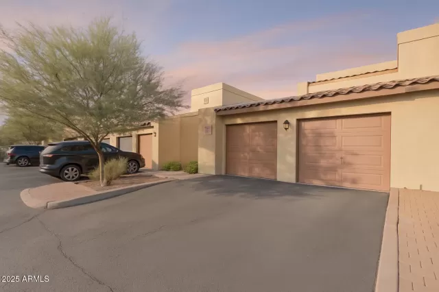 MLS: 6945049 Condo For Sale