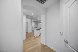 Photo #2: 6945065 Listing