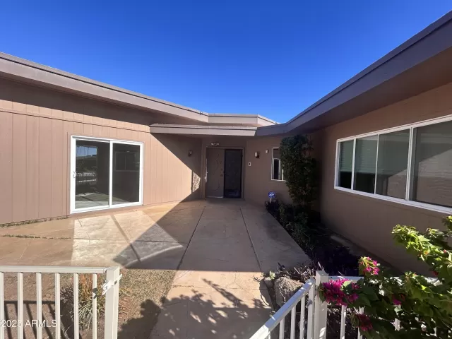 MLS: 6945098 Condo For Sale