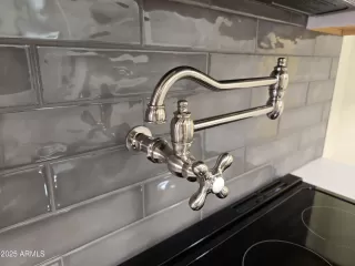 Photo #4: 6945098 Listing 