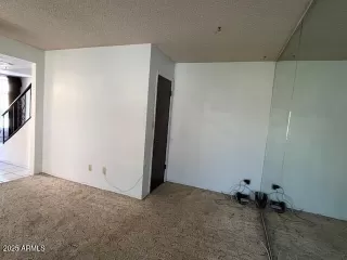 Photo #1: 6945133 Listing 