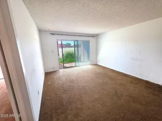 Photo #6: 6945256 Listing 