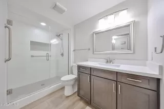 Photo #5: 6945268 Listing 