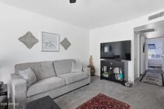 Photo #3: 6945274 Listing 