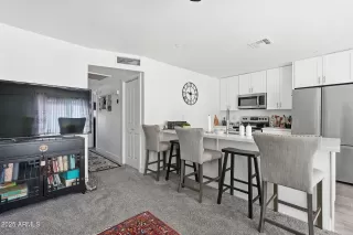 Photo #4: 6945274 Listing 