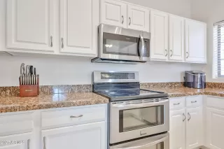 Photo #4: 6945404 Listing 