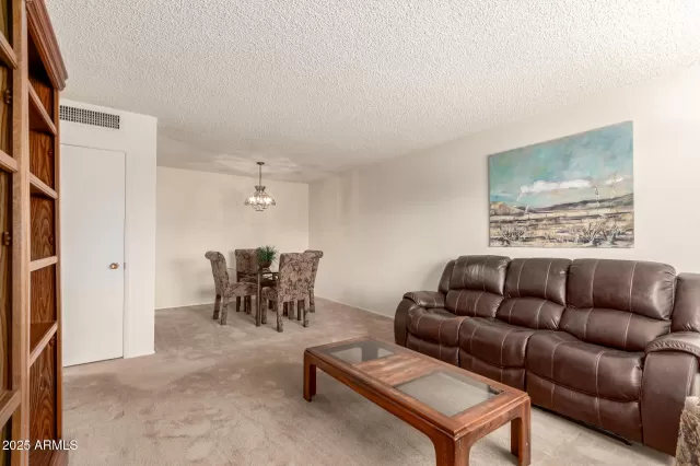 MLS: 6945479 Condo For Sale