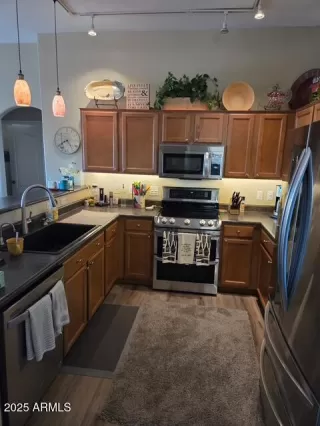 Photo #2: 6945615 Listing