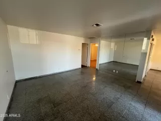 Photo #3: 6945616 Listing