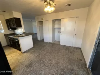 Photo #6: 6945616 Listing