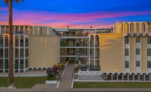 MLS: 6945648 Condo For Sale