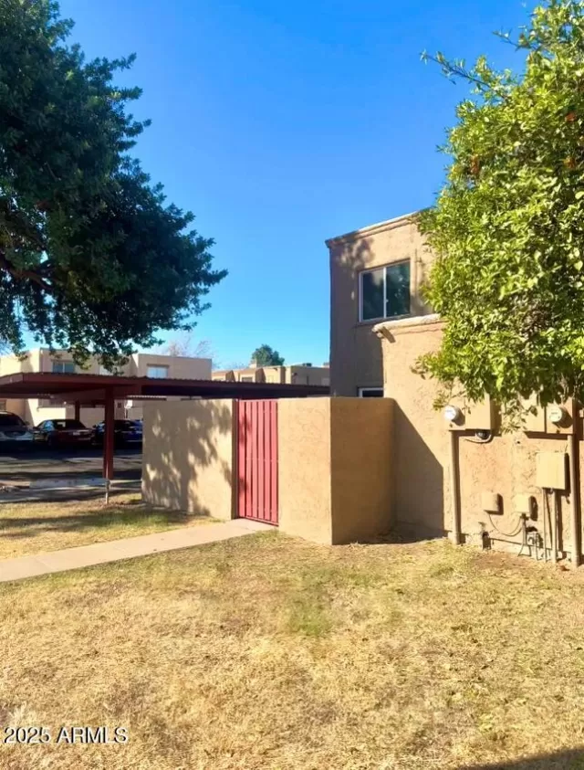 MLS: 6945683 Condo For Sale