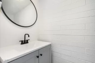 Photo #6: 6945683 Listing 