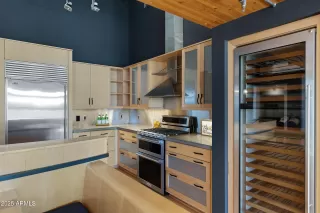 Photo #4: 6945705 Listing 