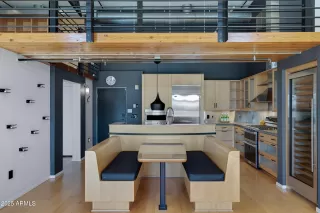 Photo #5: 6945705 Listing 