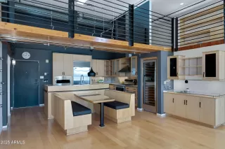 Photo #6: 6945705 Listing 