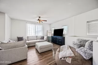 Photo #5: 6945738 Listing 