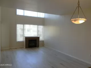 Photo #3: 6945876 Listing 