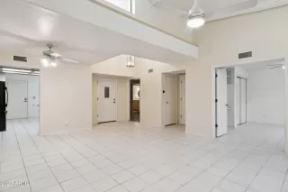 Photo #5: 6945974 Listing 