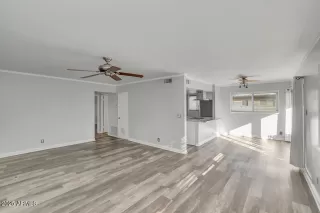 Photo #4: 6945995 Listing 