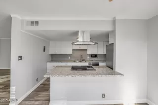 Photo #6: 6945995 Listing 