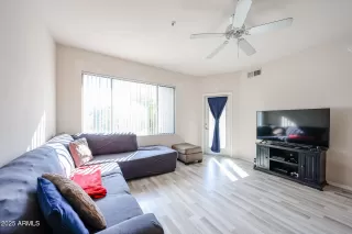 Photo #3: 6946059 Listing 