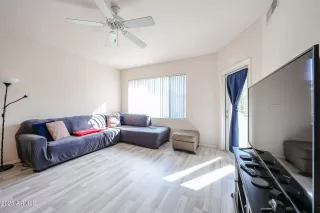 Photo #4: 6946059 Listing 