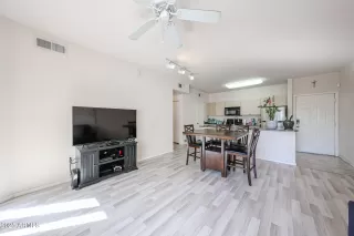 Photo #6: 6946059 Listing 