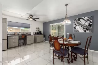 Photo #6: 6946060 Listing 