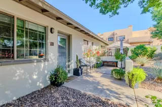 Photo #3: 6946129 Listing 