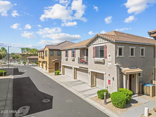 MLS: 6946151 Condo For Sale