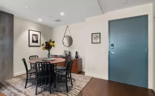 Photo #6: 6946284 Listing