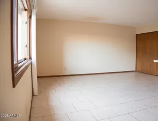 Photo #4: 6946295 Listing