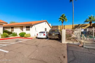 Photo #5: 6946347 Listing