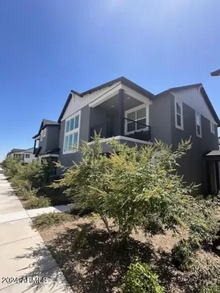 Photo #1: 6946373 Listing