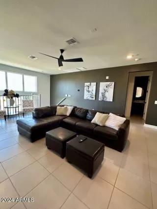 Photo #2: 6946373 Listing