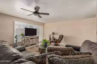 Photo #3: 6946387 Listing