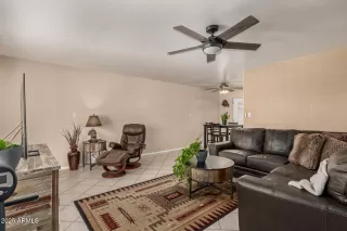 Photo #4: 6946387 Listing