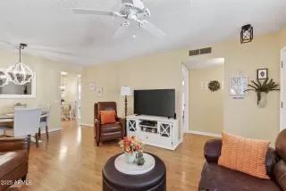 Photo #6: 6946544 Listing 