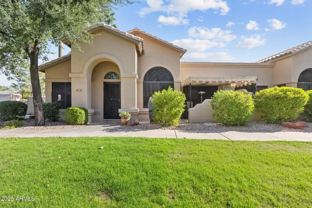 MLS: 6946564 Condo For Sale